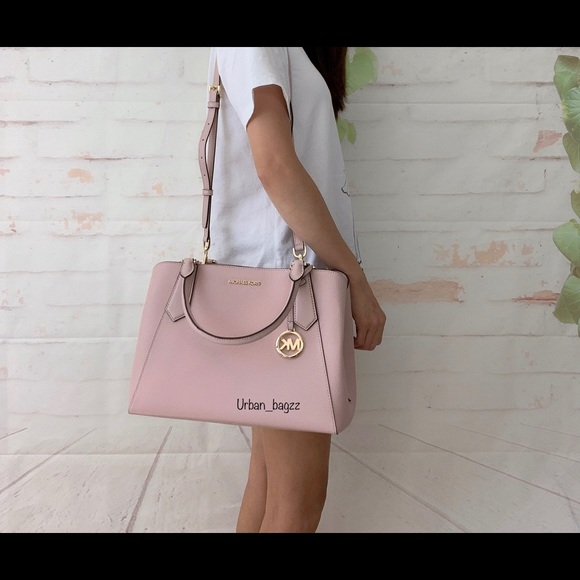 Michael Kors Kimberly Large EW Satchel - Picture 4 of 9